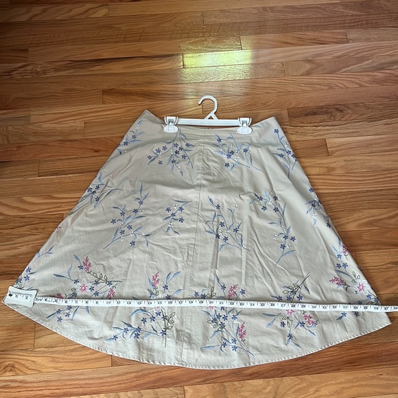 Covington embroidered cotton skirt - Picture 11 of 16